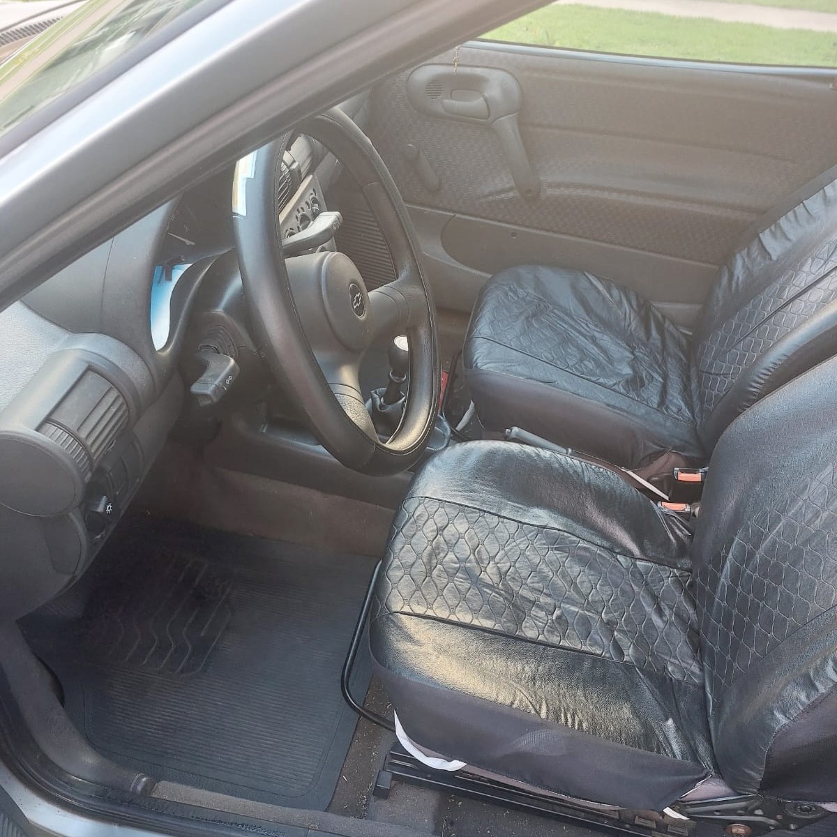 Interior imagem 2 — Chevrolet Corsa